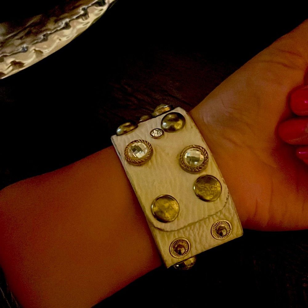 Selling unique cute leather cuff band